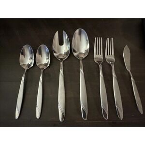 Oneida RISOTTO Stainless Glossy & Frosted 18/10 Silverware 7 Pc Assorted